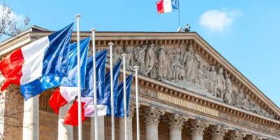 Photo assemblé nationale et immobilier sur le blog https://ia-immo-business.fr/